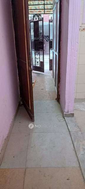 2 BHK Flat For Sale  In Mukharjee Nagar