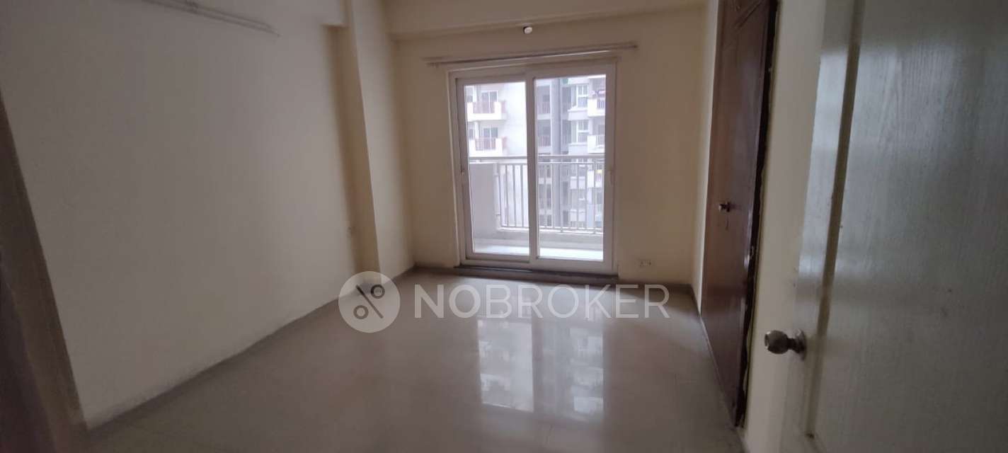 3 BHK Flat In Shri Radha Sky Gardens For Sale  In Shri Radha Sky Gardens