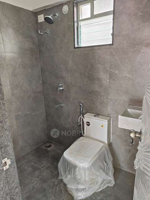 2 BHK Flat In West Woods Heights For Sale  In Mahatma Phule Road, Opp Deshmukh Garden,