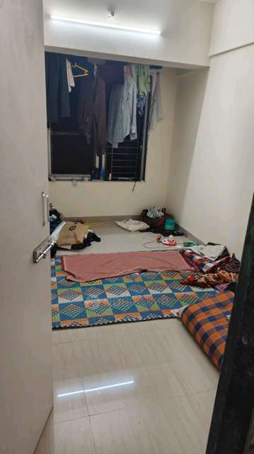 Single Room for Male In 1 BHK  In Chatrapati Shivaji Maharaj Bulding. In Ghatkopar West