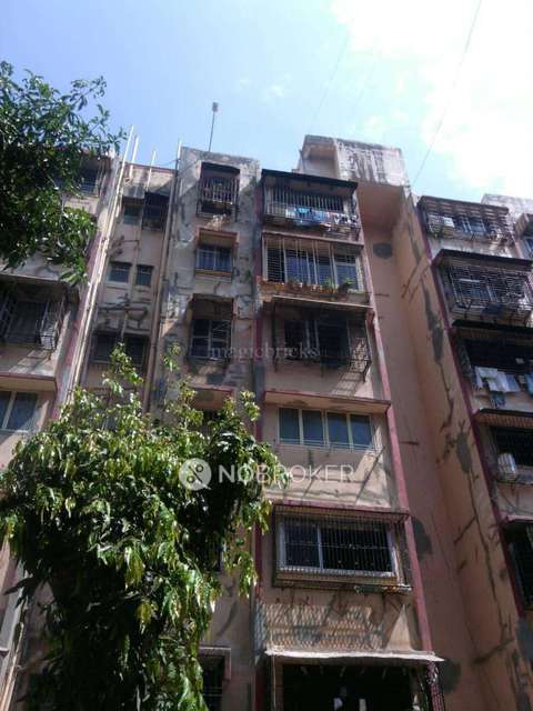 Single Room for Male In 2 BHK  In Manish Villa In Andheri West, 