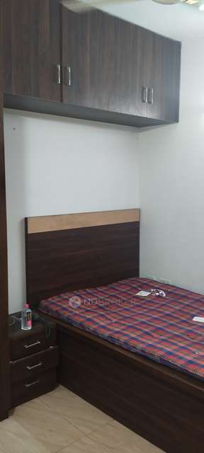 2 BHK Flat In Gaur City 2 for Rent  In Sector 16c