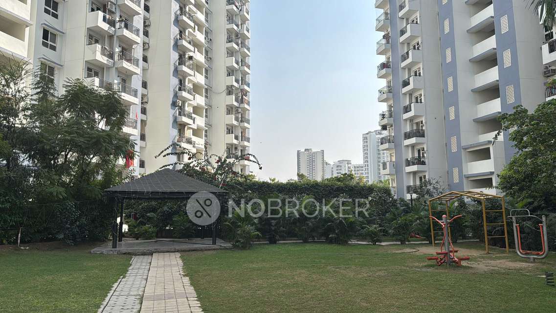 2 BHK Flat In Mapsko Paradise for Rent  In Sector 83