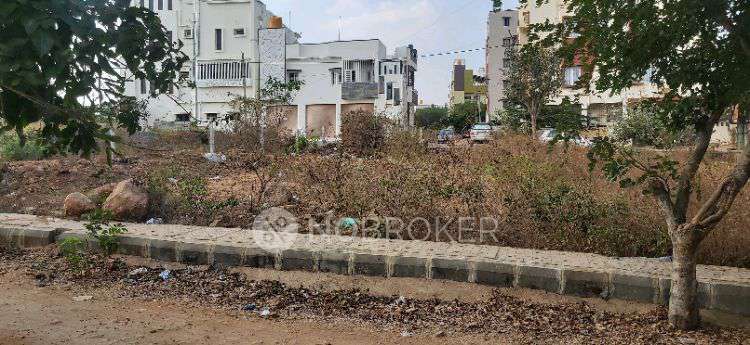 Plot For Sale  In D Group Employees Layout