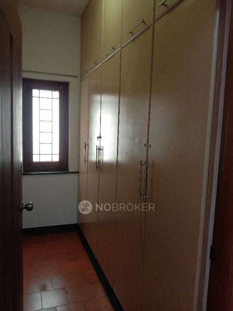 4+ BHK House For Sale  In Navarathan Gardens