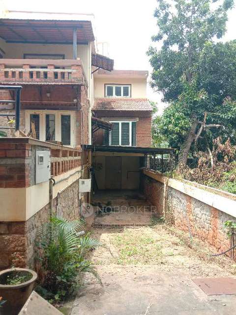 4+ BHK House For Sale  In Navarathan Gardens