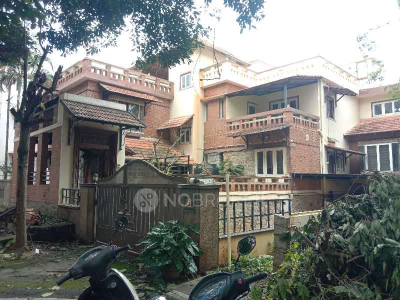 4+ BHK House For Sale  In Navarathan Gardens