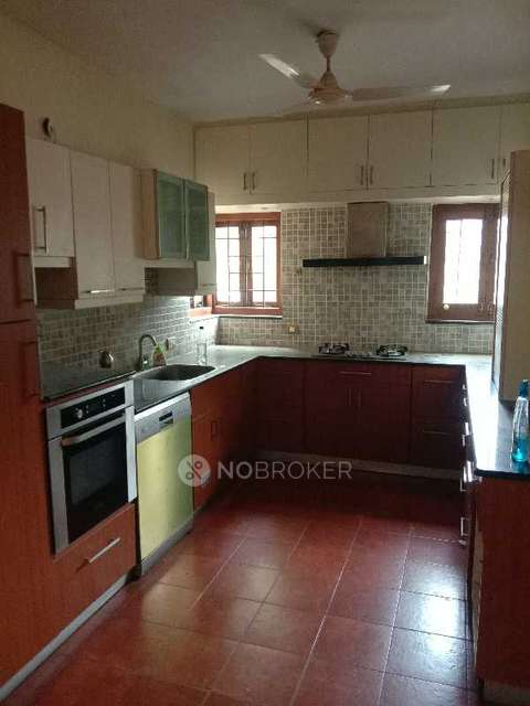 4+ BHK House For Sale  In Navarathan Gardens