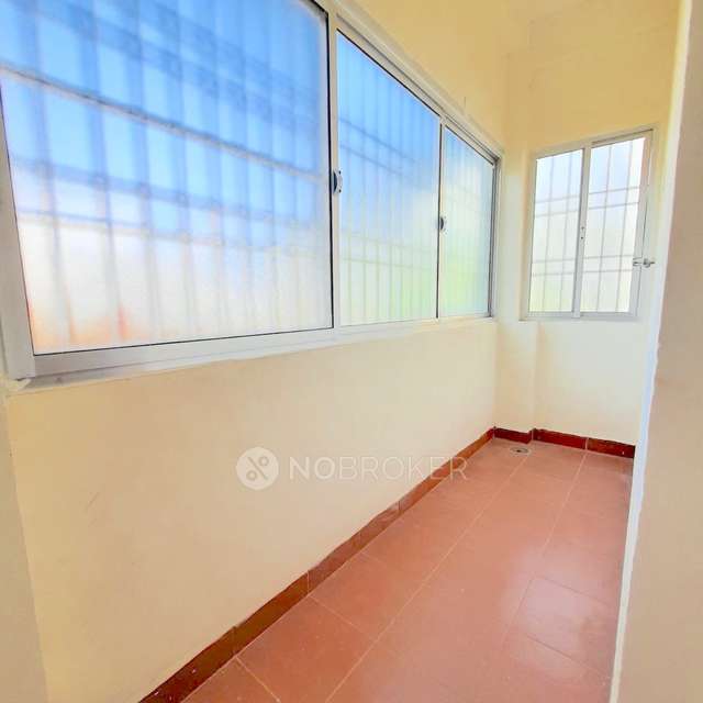 2 BHK Flat In Medavakkam For Sale  In Medavakkam