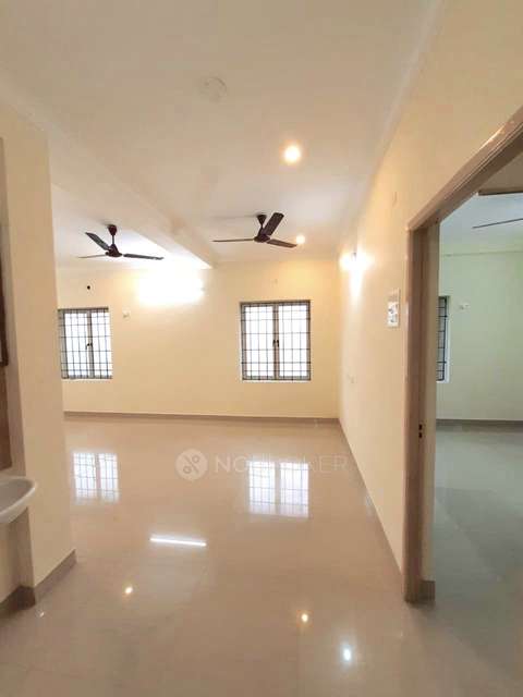 2 BHK Flat In Medavakkam For Sale  In Medavakkam