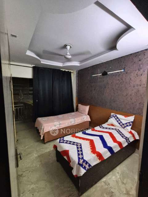 2 BHK Flat In Sb For Sale  In Kalkaji