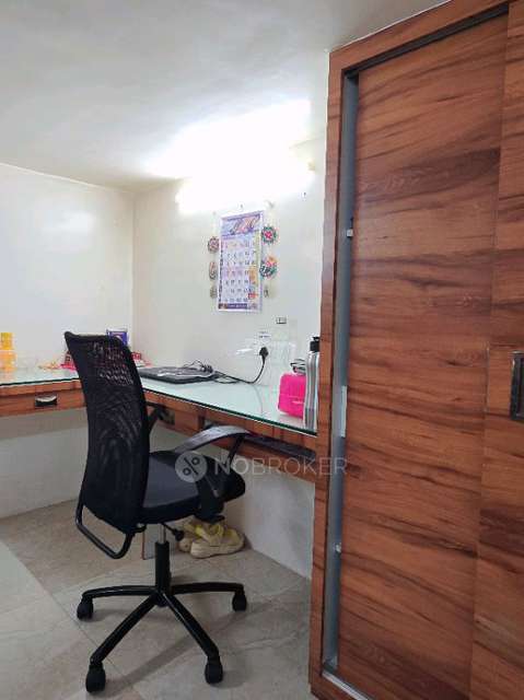 Co-Working  space in Kandivali West, Mumbai for Rent 