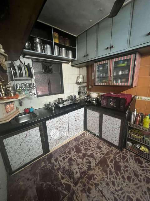 1 BHK Flat In Nalanda Building Malad For Sale  In Malad East