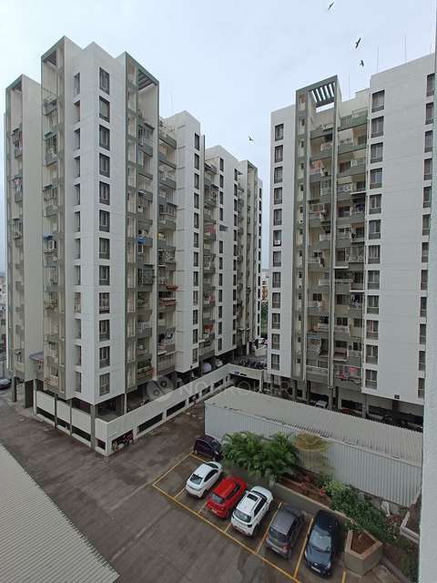 1 RK Flat In Majestique Aqua for Rent  In Phursungi Phata