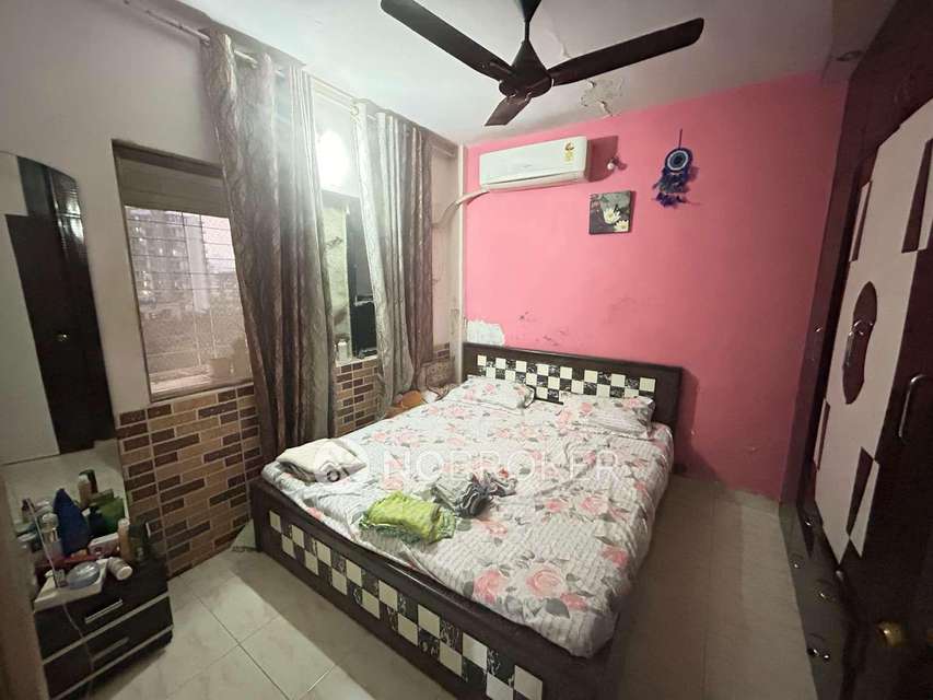 1 BHK Flat In Rishabh Chs For Sale  In Mira Bhayandar