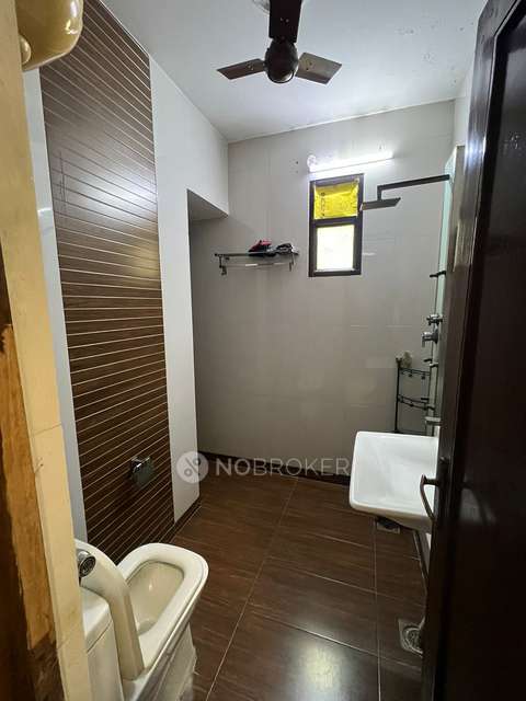 3 BHK Flat In Essel Apartments, Punjabi Bagh For Sale  In Punjabi Bagh