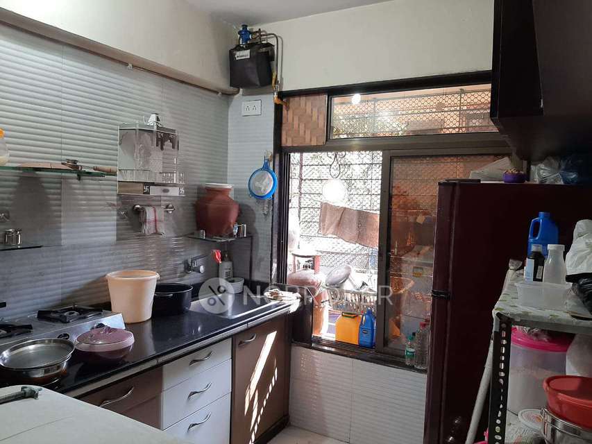 1 RK Flat For Sale  In  Malad East