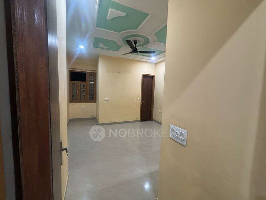 3 BHK Flat In Standalone Building  for Rent  In Sector 7