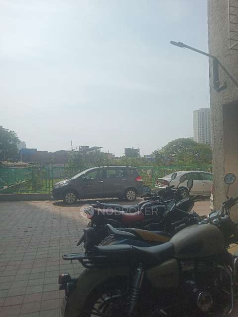 1 BHK Flat In Mhada Building  for Rent  In Goregaon West