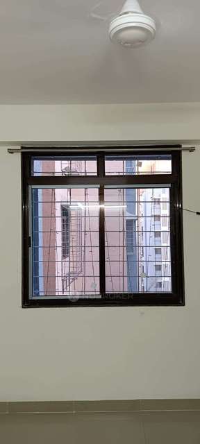 1 BHK Flat In Mhada Building  for Rent  In Goregaon West