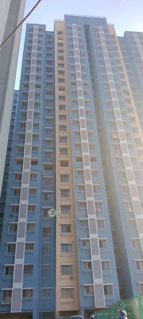 1 BHK Flat In Mhada Building  for Rent  In Goregaon West