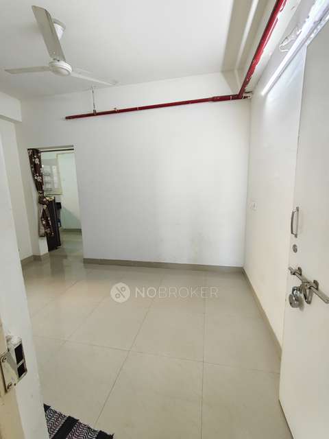 1 BHK Flat In Mhada Building  for Rent  In Goregaon West