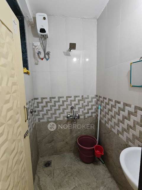 1 BHK Flat In Mhada Building  for Rent  In Goregaon West