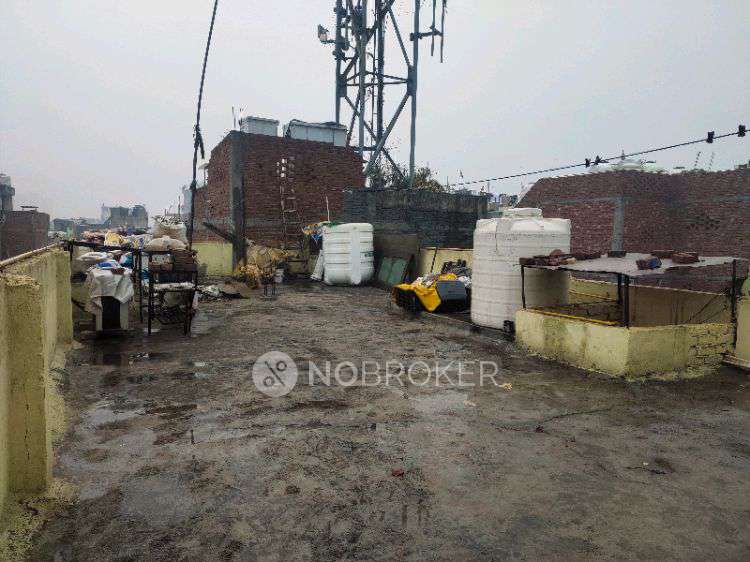 3 BHK Flat In Standalone Building  For Sale  In Kalkaji