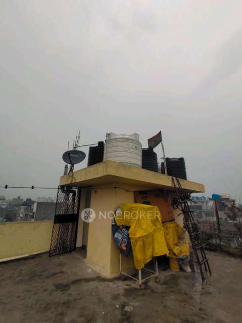 3 BHK Flat In Standalone Building  For Sale  In Kalkaji