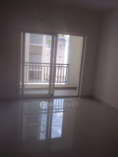 2 BHK Flat In Reliance  For Sale  In Toli Chowki