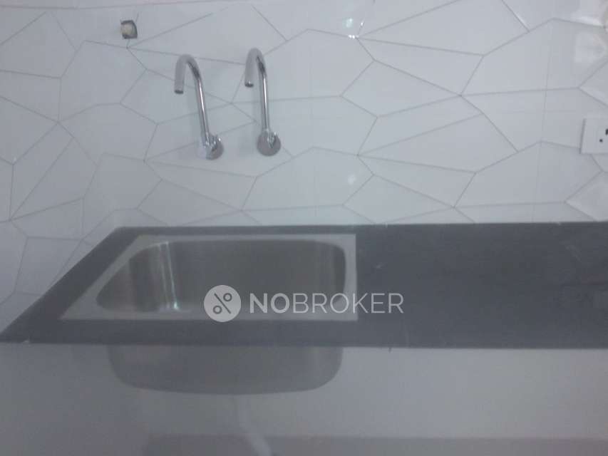 2 BHK Flat In Reliance  For Sale  In Toli Chowki