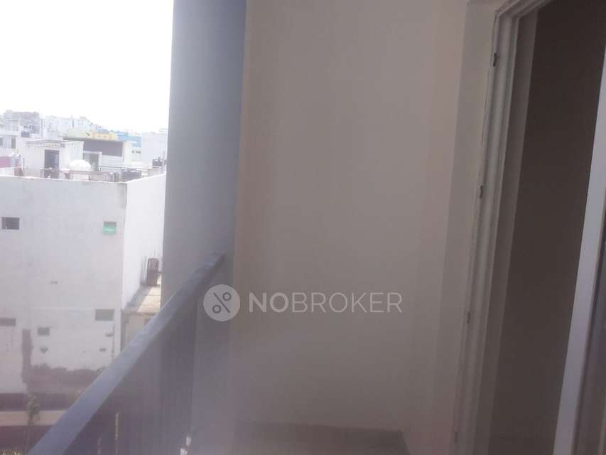 2 BHK Flat In Reliance  For Sale  In Toli Chowki