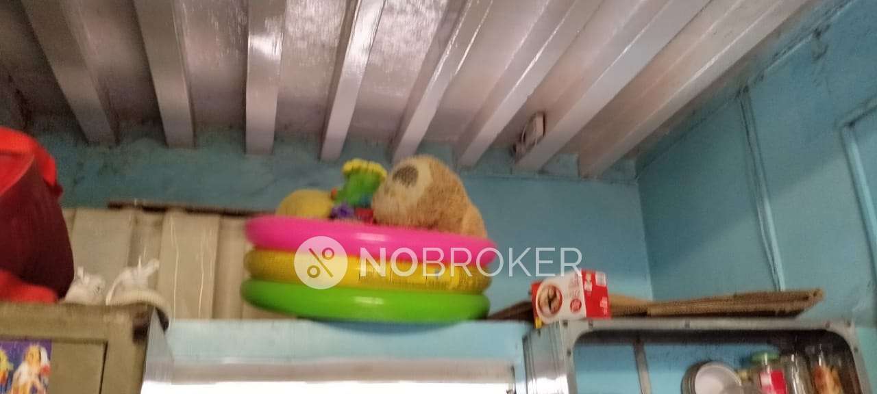 1 RK Flat In Hassam Premji Bldg For Sale  In Colaba