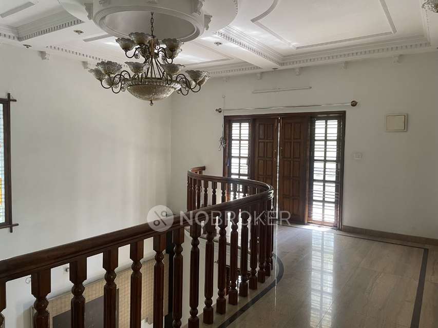 4+ BHK Flat In Standlone Building For Sale  In Lakkasandra Extension