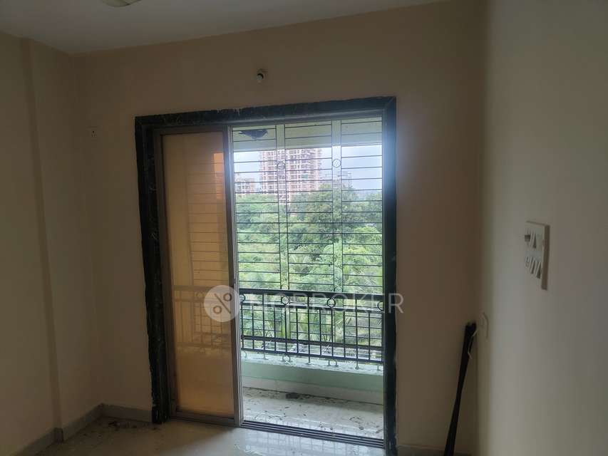 1 BHK Flat In Sunder Complex For Sale  In Gauripada Talav