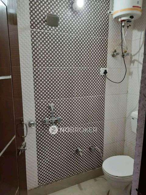 2 BHK Flat In B-7 Mansaram Park For Sale  In Uttam Nagar