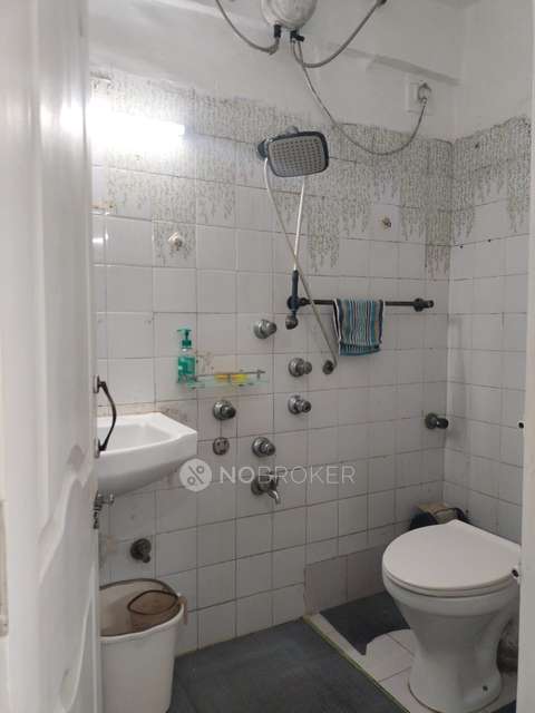2 BHK Flat In Magnum Tower  For Sale  In Andheri West