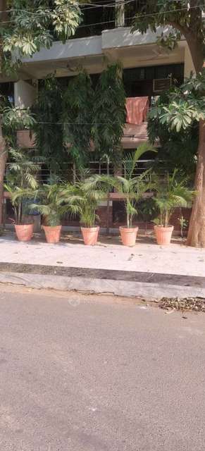 4 BHK Flat In Uppal Southend For Sale  In Sector 69