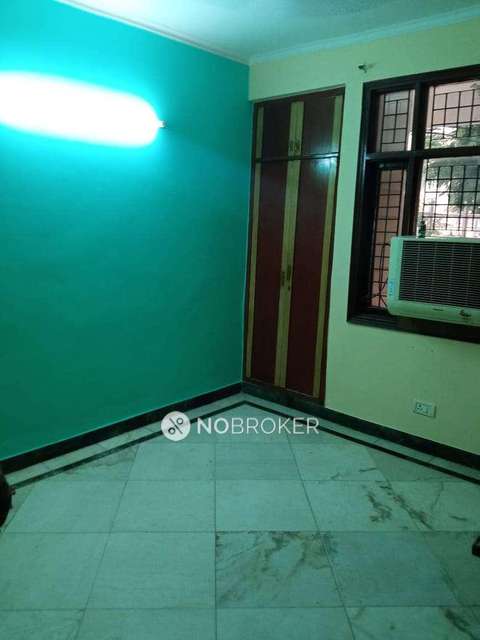 4 BHK Flat In Uppal Southend For Sale  In Sector 69