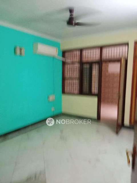 4 BHK Flat In Uppal Southend For Sale  In Sector 69