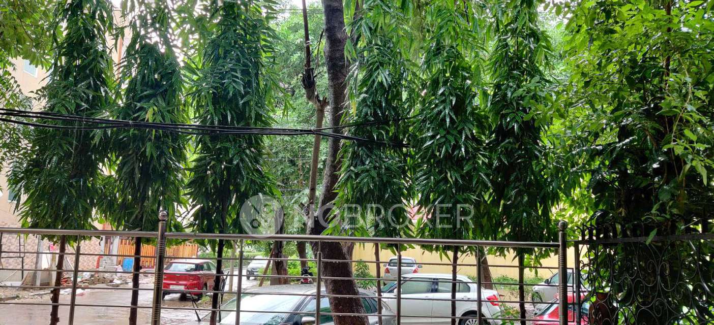 4 BHK Flat In Uppal Southend For Sale  In Sector 69