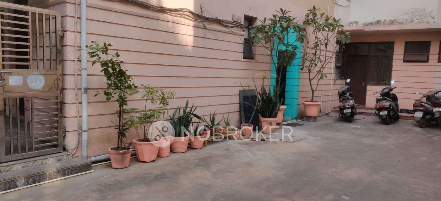 4 BHK Flat In Uppal Southend For Sale  In Sector 69