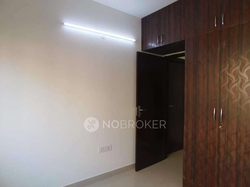 2 BHK Flat In Tata Santorini For Sale  In Poonamallee