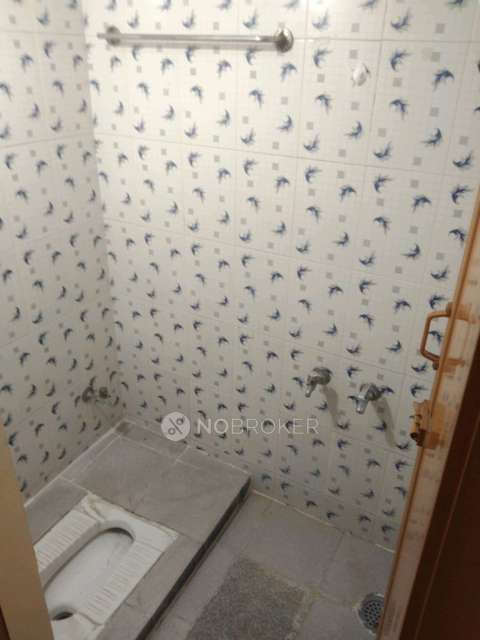 Commercial Property in Hanumanthanagar, Banashankari Stage I, Banashankari, Bangalore for Rent 