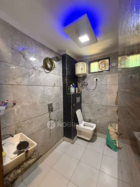 4 BHK Flat In Shree Jii Apartment For Sale  In Kakrola