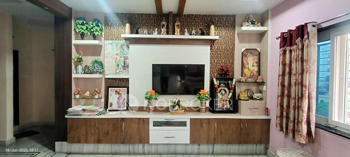 4+ BHK House For Sale  In Kompally