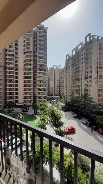 3 BHK Flat In 11th Avenue Gaur City 2 For Sale  In Noida