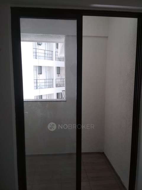2 BHK Flat In Kalpataru Serenity for Rent In Manjari Budruk