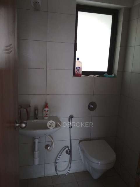 2 BHK Flat In Kalpataru Serenity for Rent In Manjari Budruk