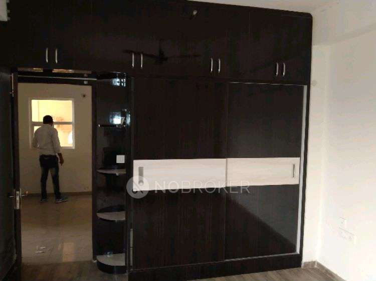 3 BHK Flat In Himalaya Pride For Sale  In  Tech Zone Iv, 